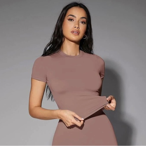 SHEIN Tops - SHEIN BAE 2 Solid Fitted Tee Shirts Ginger & Apricot size M